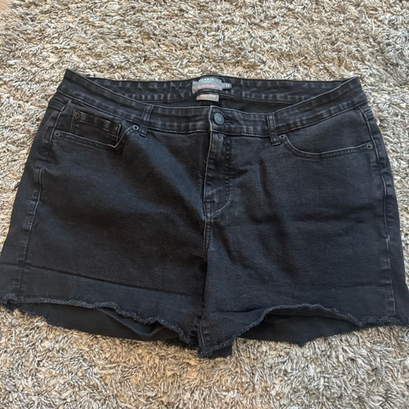 Torrid Black Denim Shorts - Picture 1 of 2